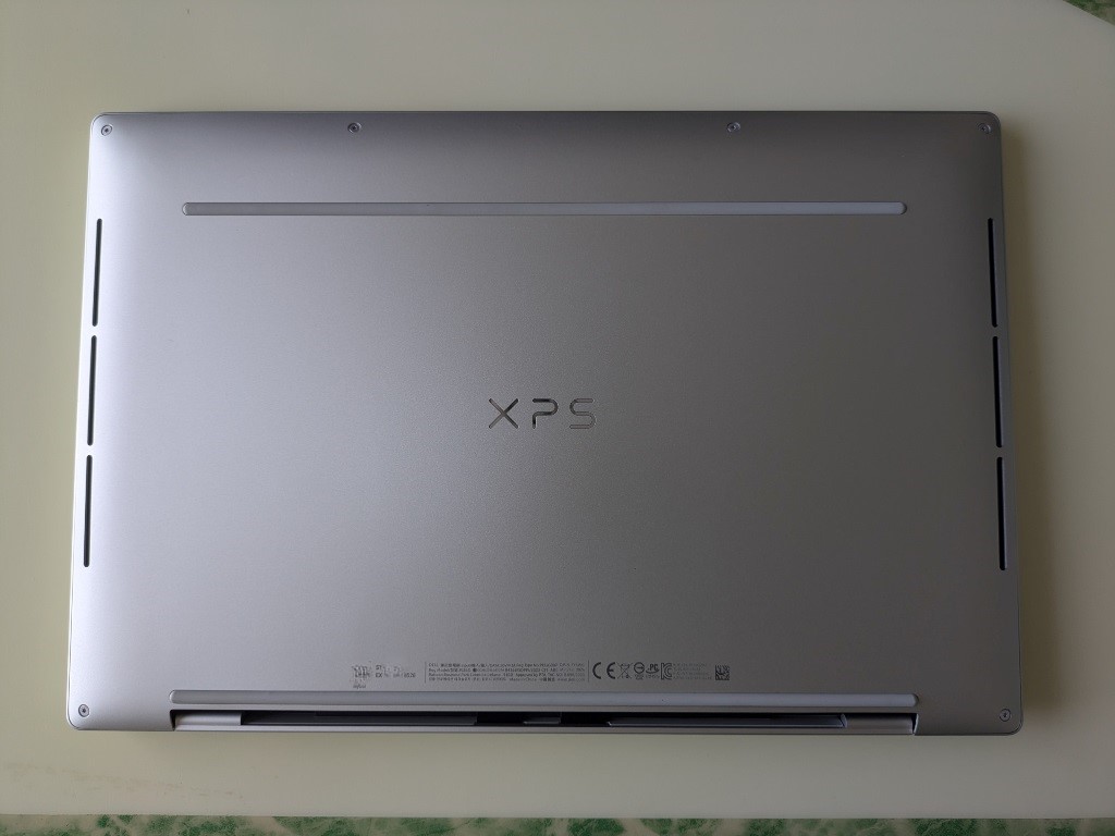 DELL XPS13 PC ノートパソコン