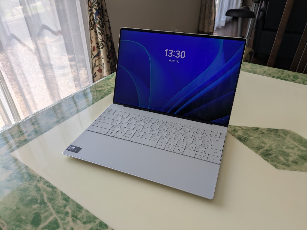 DELL XPS13 PC ノートパソコン